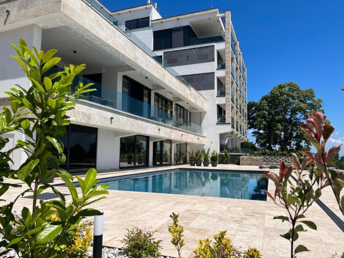 Panorama Deluxe Apartments - Pool & Free Parking Альшоэрш Экстерьер фото